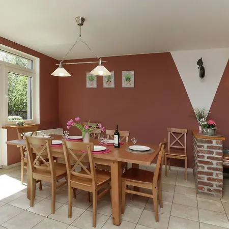 Cushy Holiday With Fenced Garden Holiday home